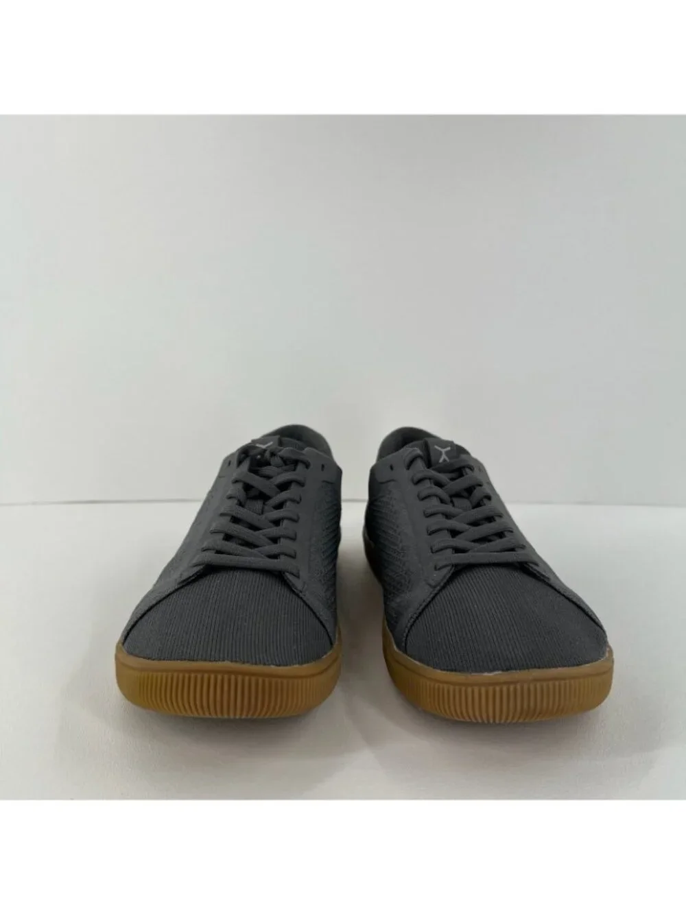 Flux Adapt Knit Trainer Shoes Men Size 9 Gum sole Toe Box Low Top Gray